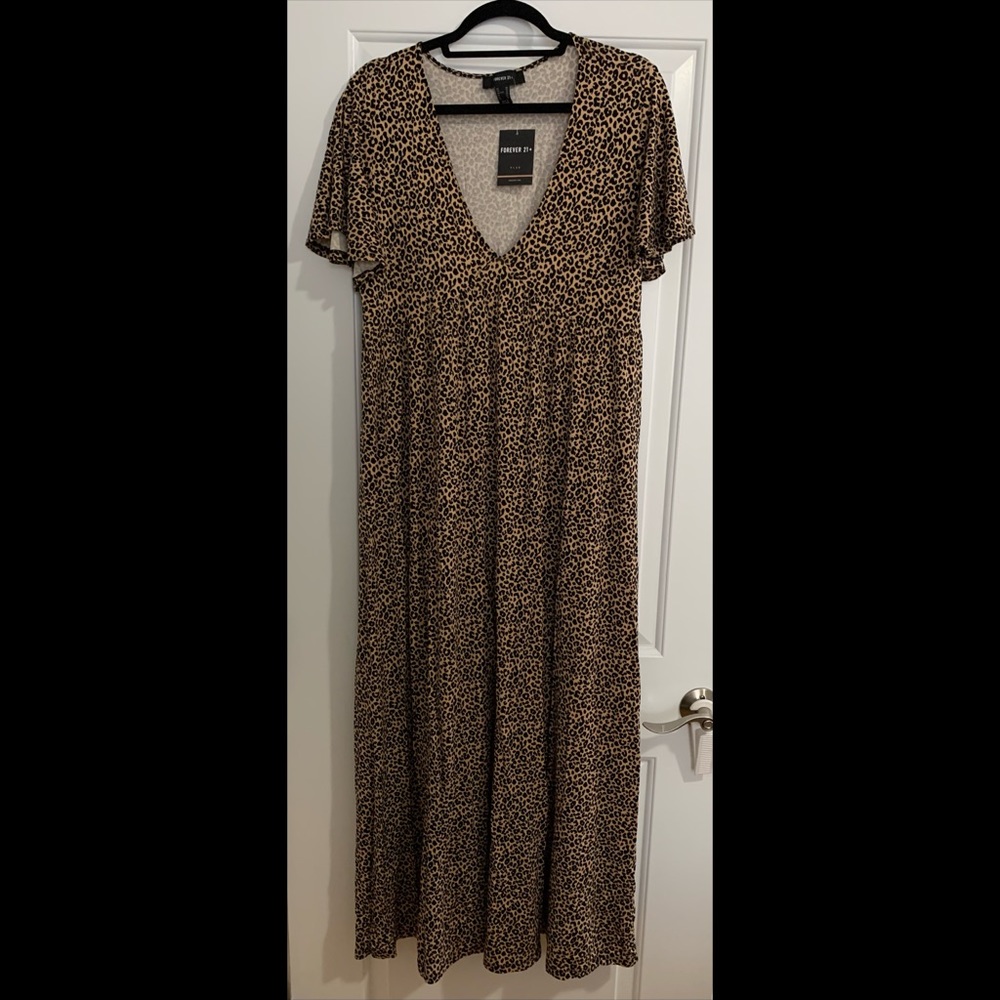 NWT Leopard Print Maxi Dress